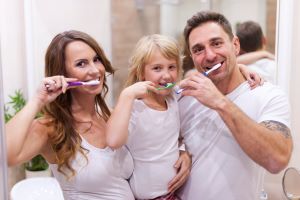 4 at-home oral health care tips